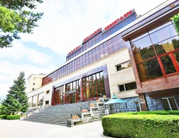 Մեծ կոնֆերանս սրահ (Դիլիջան Ռեզորթ հյուրանոց)