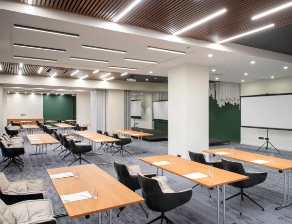 Halle Artaschat (Hotel Holiday Inn Eriwan – Republic Square)