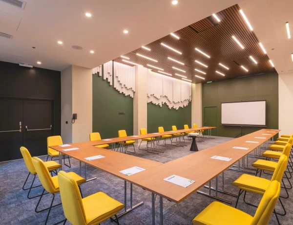 Eriwan-Halle (Hotel Holiday Inn Eriwan – Republic Square)