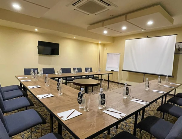 Sala Khorenatsi (Hotel Nazionale)