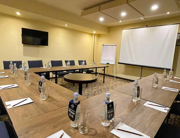 Sala Khorenatsi (Hotel Nazionale)