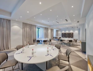 Sala Masis (Hotel Holiday Inn Express Yereván)