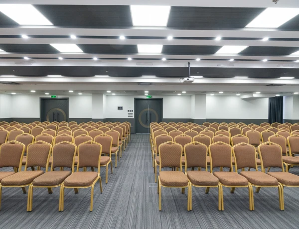 Mantashev ballroom (Elite Plaza business center)